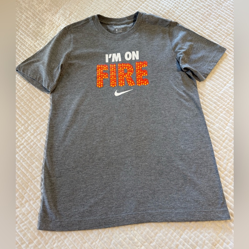 Boys Nike “I’m On Fire” T-shirt Youth XL